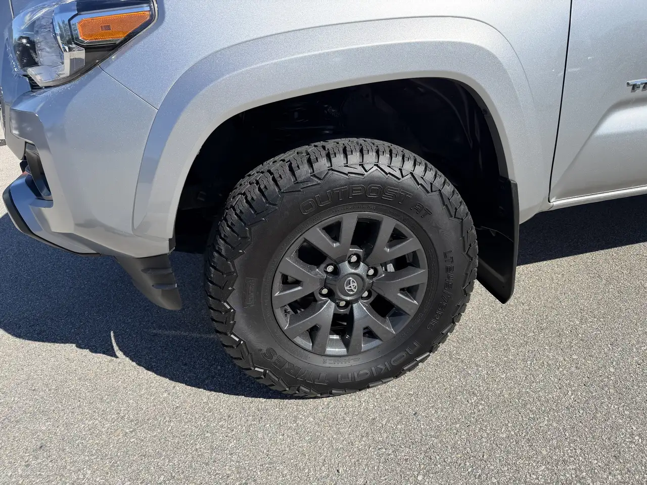 Toyota Tacoma photo Toyota Tacoma