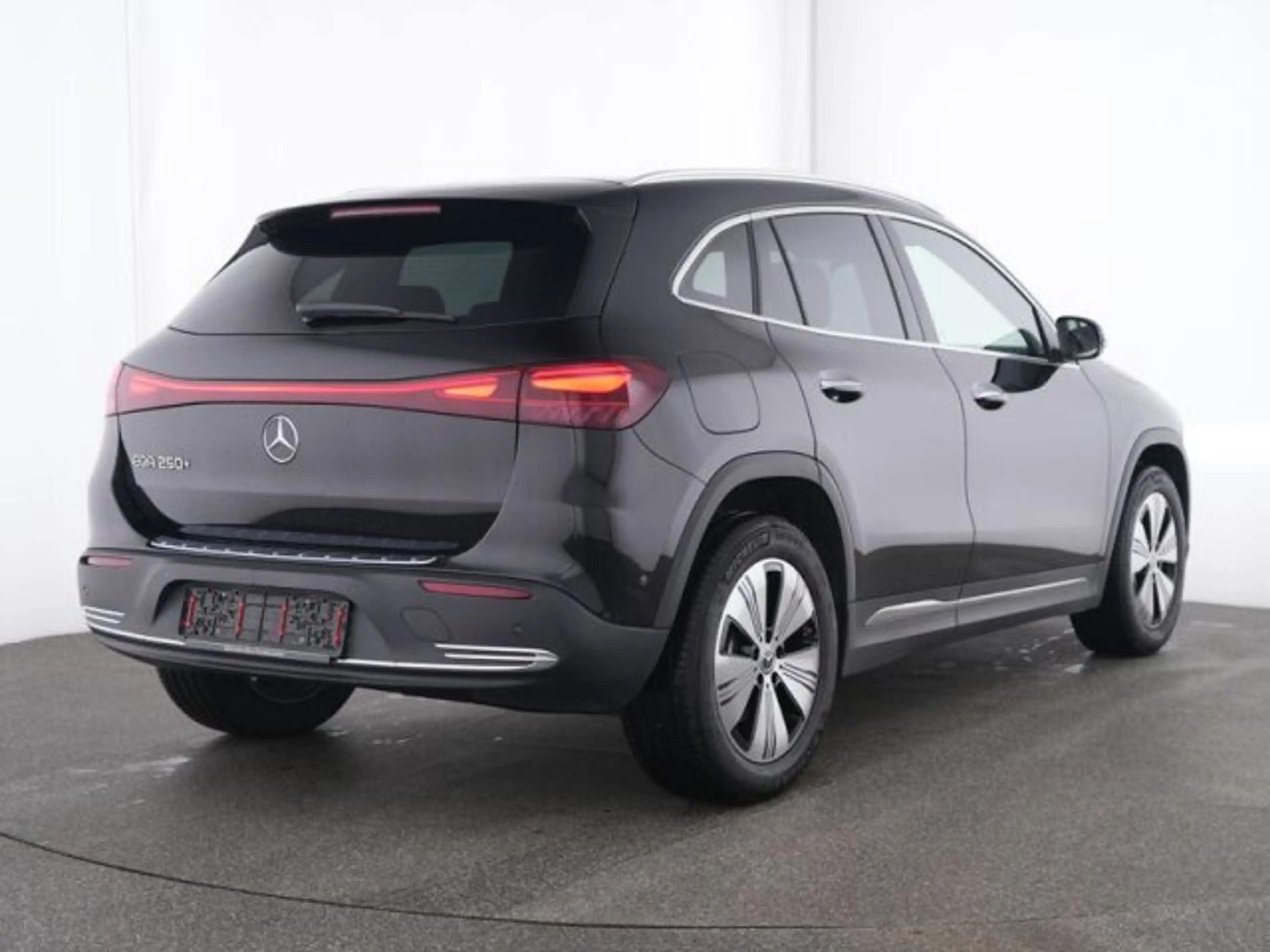 Mercedes-Benz EQA 250 EQA 250+ Progressive Advanced Plus AHK Distronic — photo 2