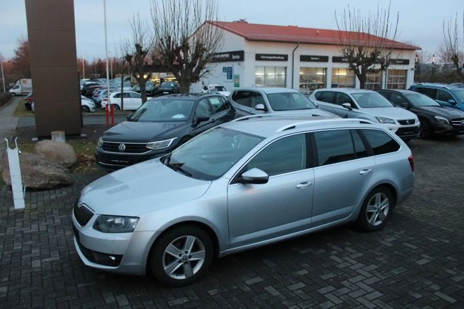 Skoda Octavia Combi Elegance,DSG,Xen,Navi,Sportsitze Stříbrná - 2