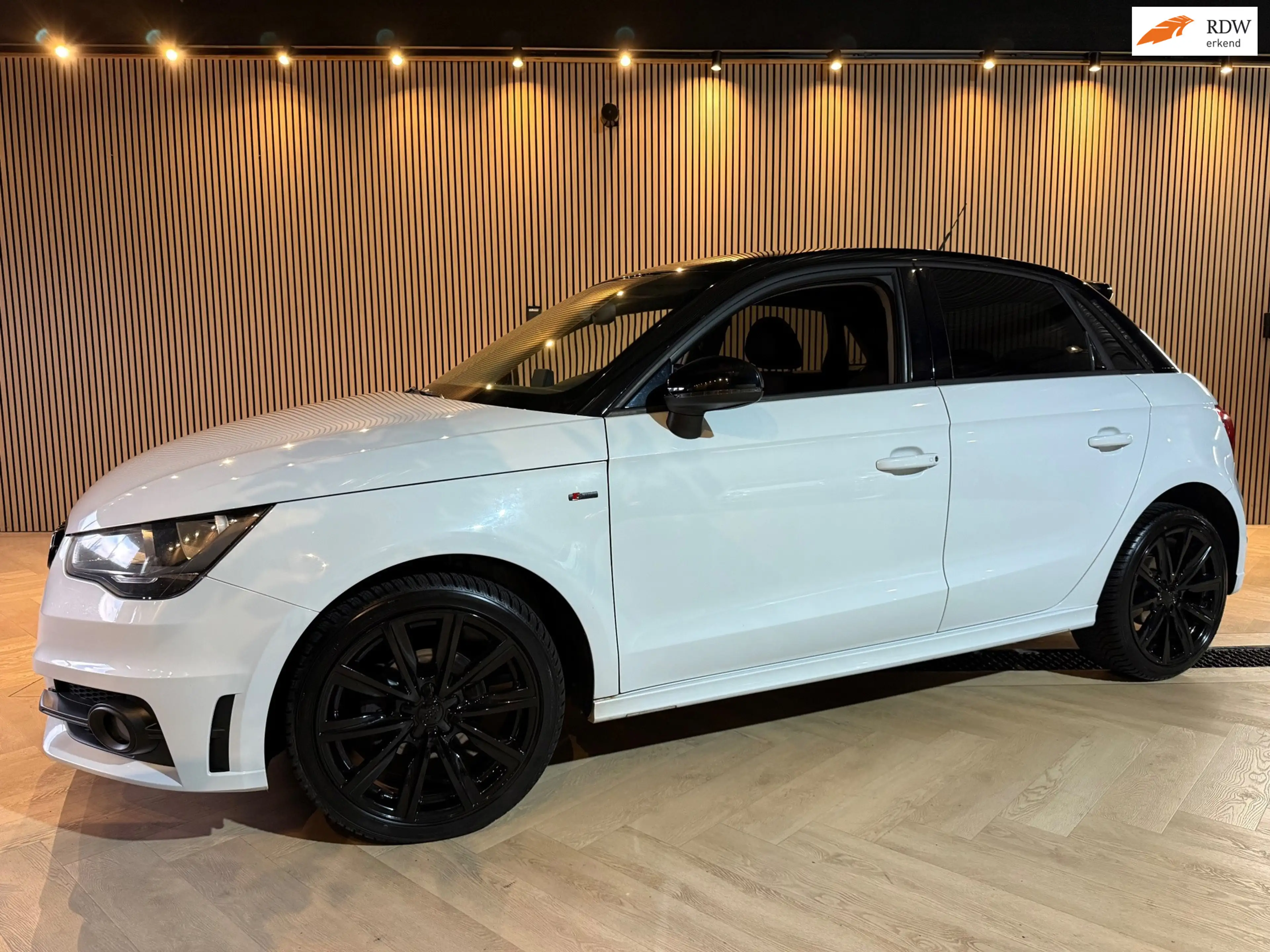 Audi A1 Sportback 1.2 TFSI S-Line | Bluetooth | Stoelverwa