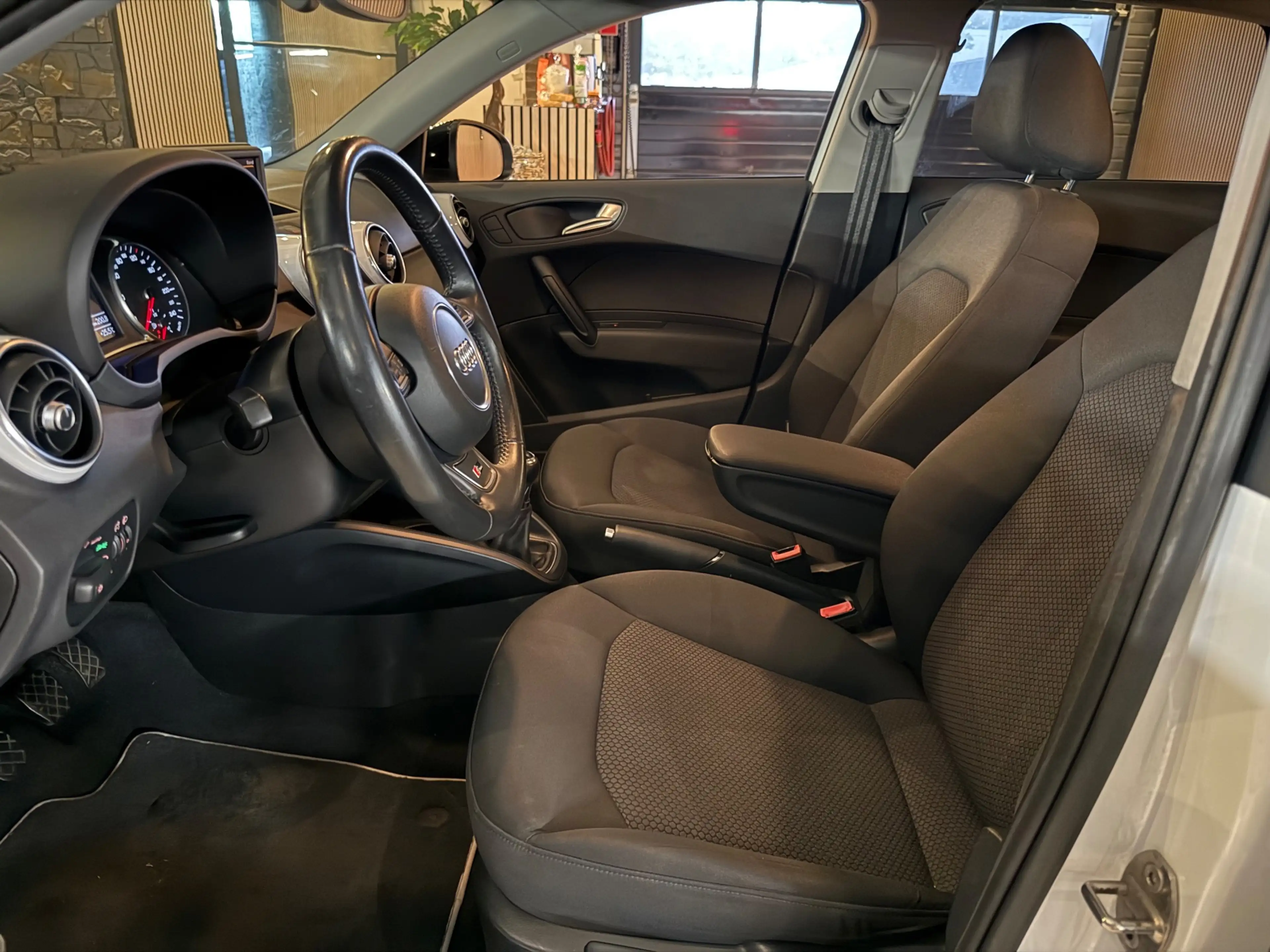 Audi A1 Sportback 1.2 TFSI S-Line | Bluetooth | Stoelverwa — photo 15