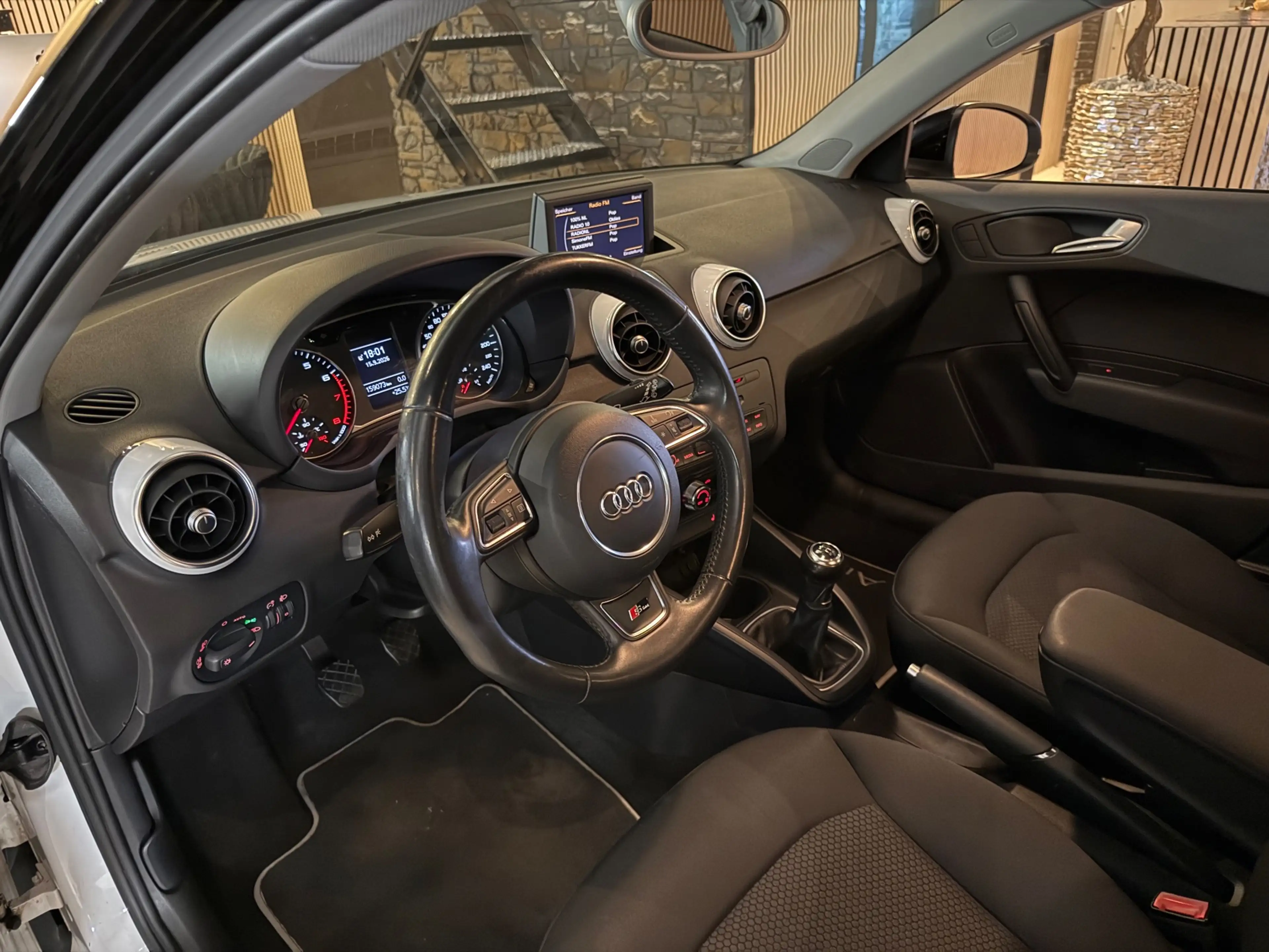 Audi A1 Sportback 1.2 TFSI S-Line | Bluetooth | Stoelverwa — photo 14