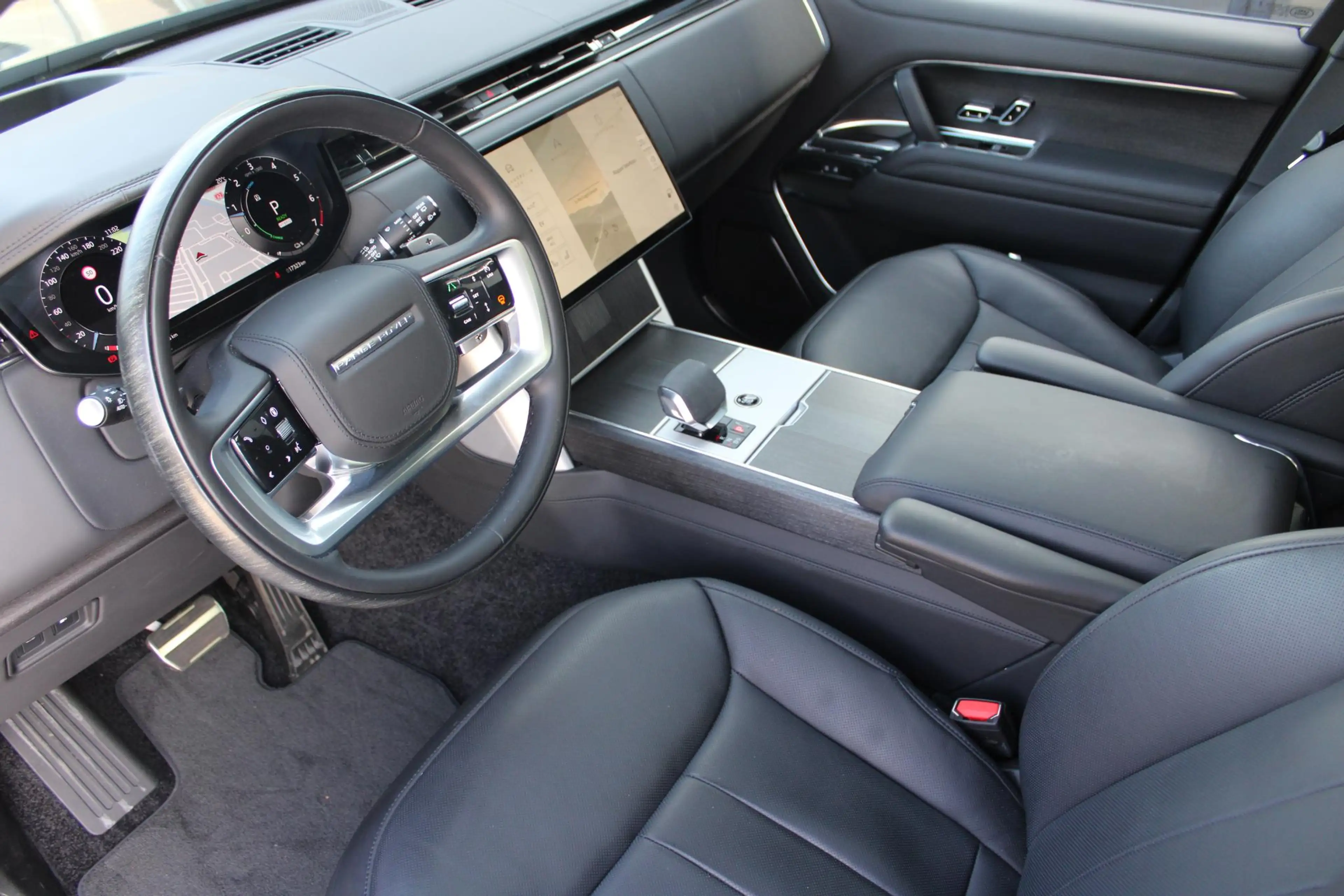 Land Rover Range Rover P550e SWB Autobiography | Petrolix Blue | 23 inch — photo 4