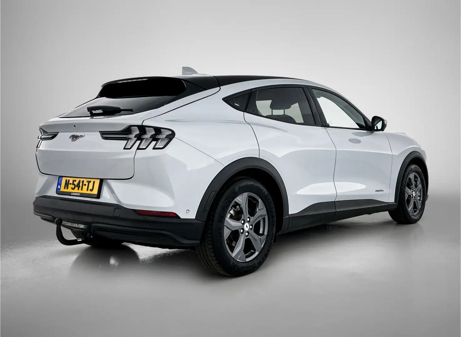 Ford Mustang Mach-E RWD 75 kWh | 1e Eigenaar | B&O | 360 Camera | Trek Wit - 2