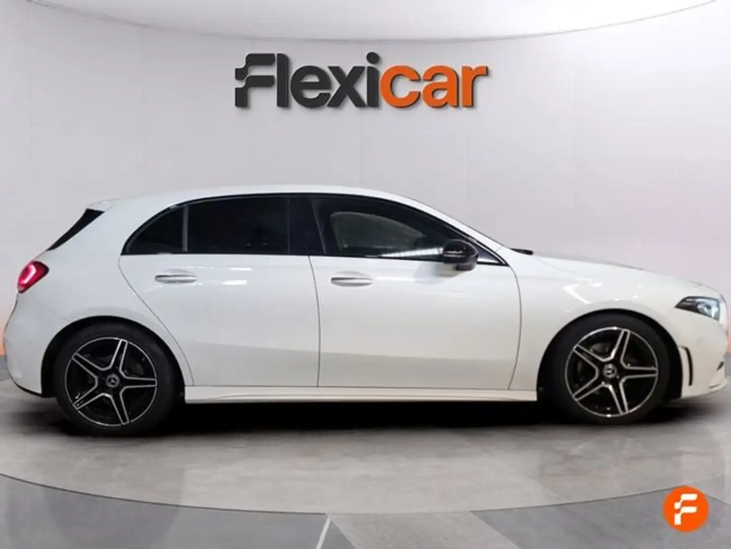 Mercedes-Benz A 180 +180+-+5P+%282020%29+%28AMG+PACK%29 Blanc - 2