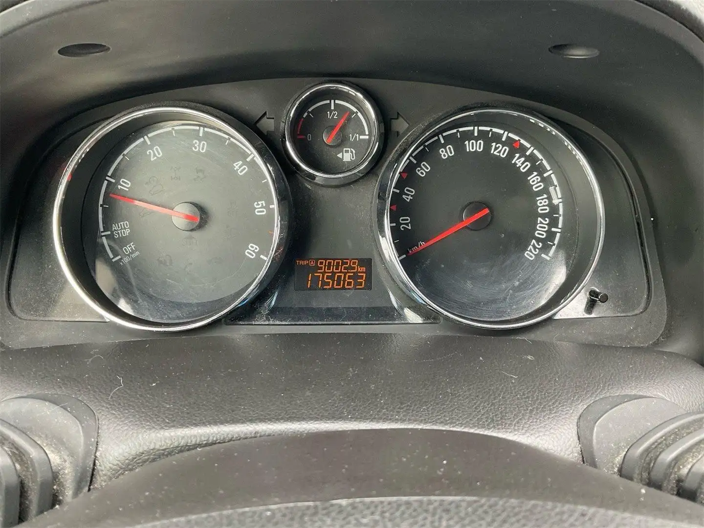 Opel Antara 2,2 CDTI Style DPF Start/Stop System Schwarz - 2