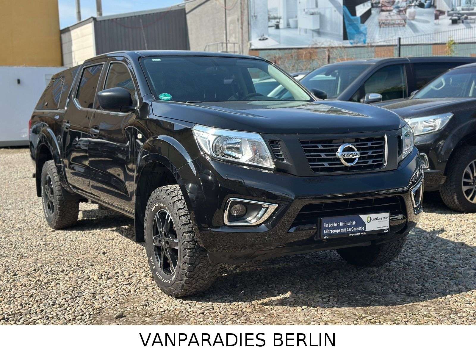 Second hand Nissan Navara 2.3