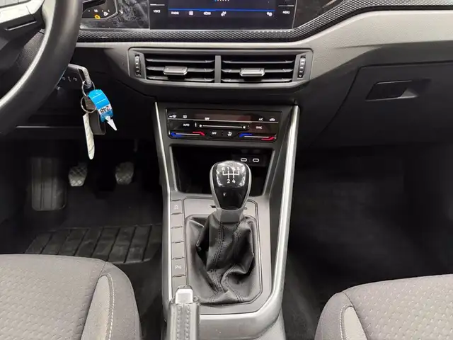 Volkswagen Polo view 12