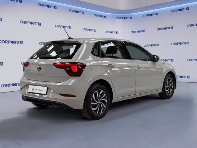 Volkswagen Polo view 6