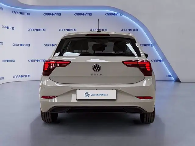 Volkswagen Polo view 5