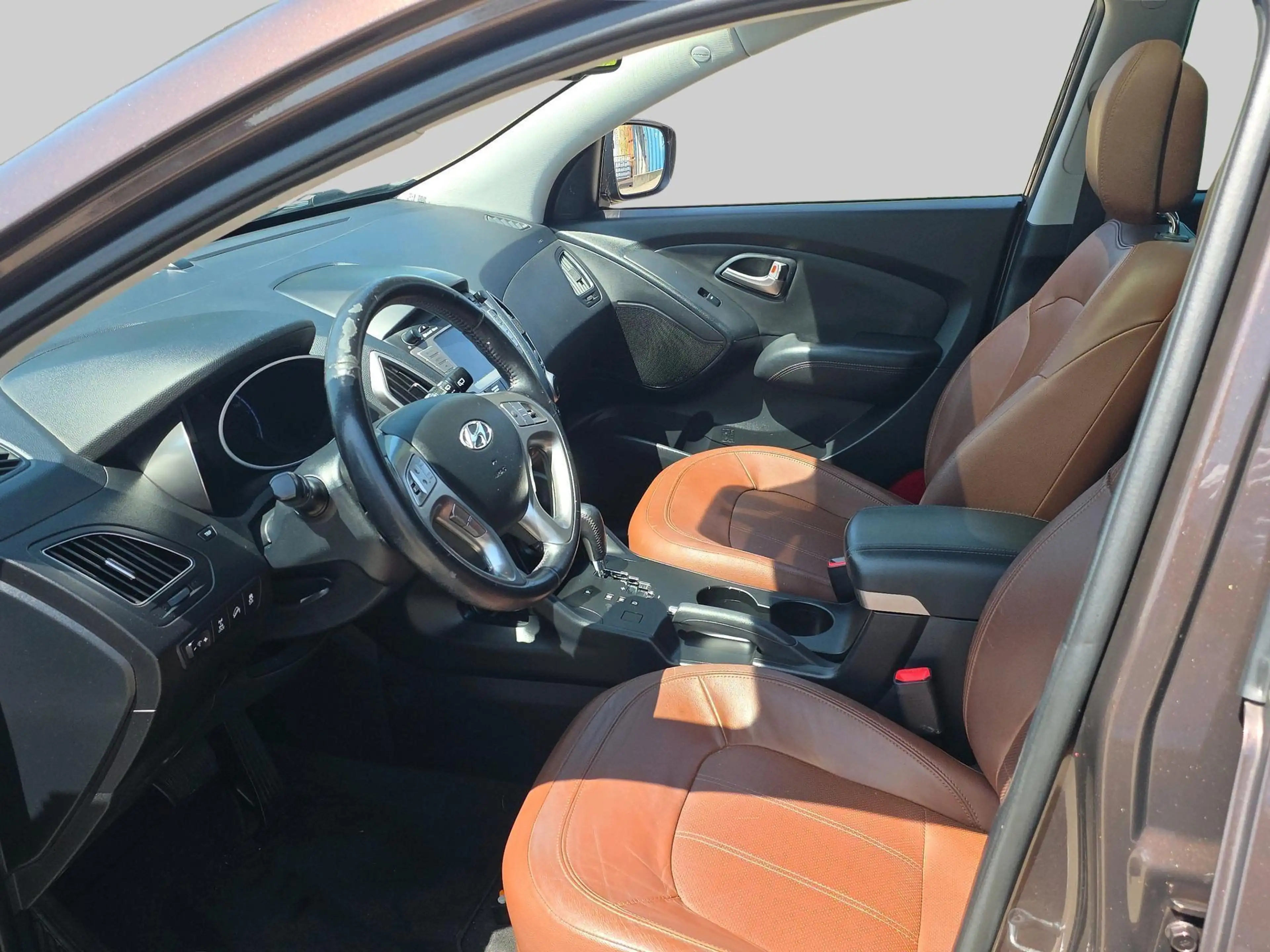 Hyundai iX35 2.0i 4WD i-Catcher — photo 12