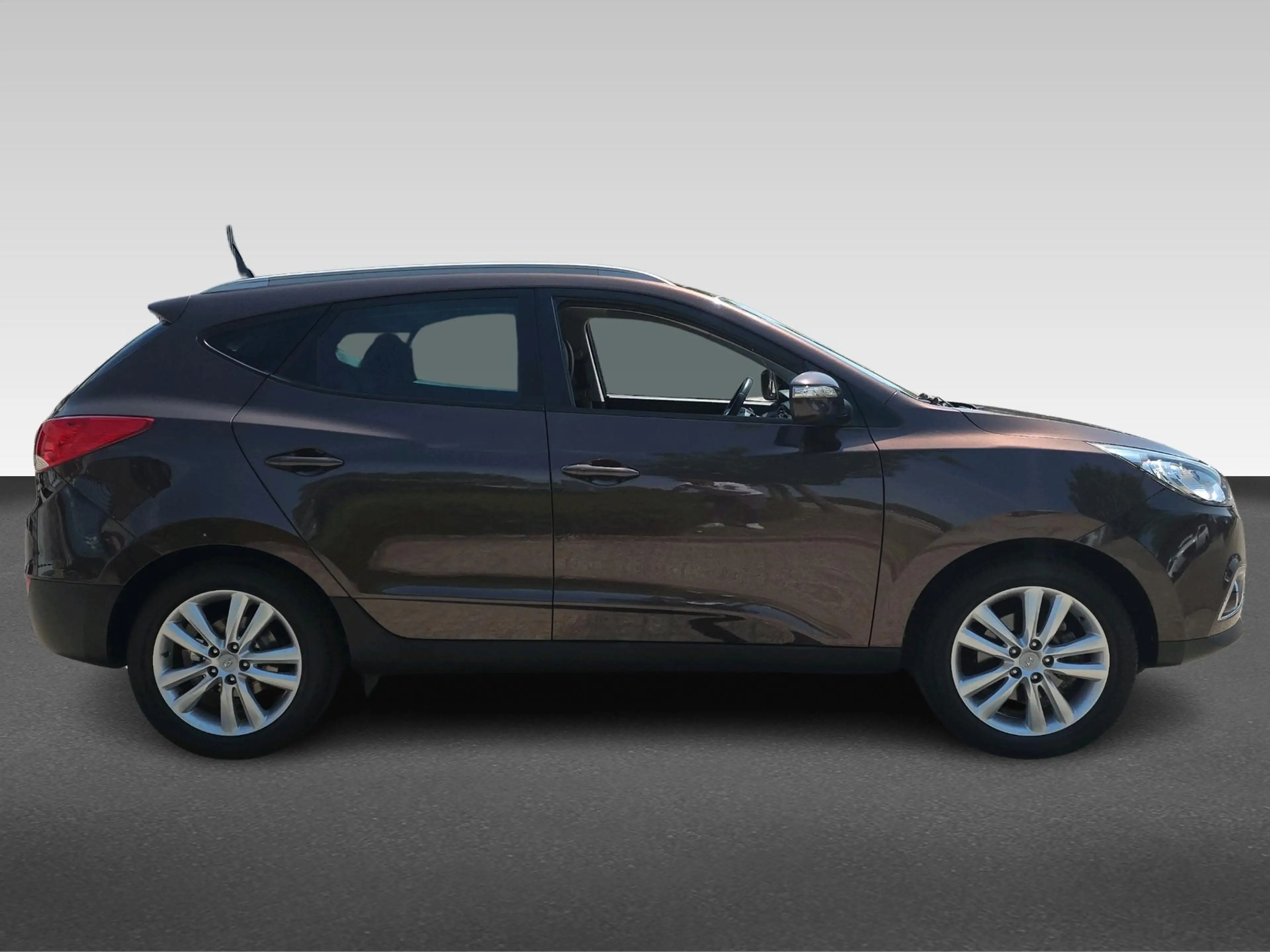 Hyundai iX35 2.0i 4WD i-Catcher — photo 9
