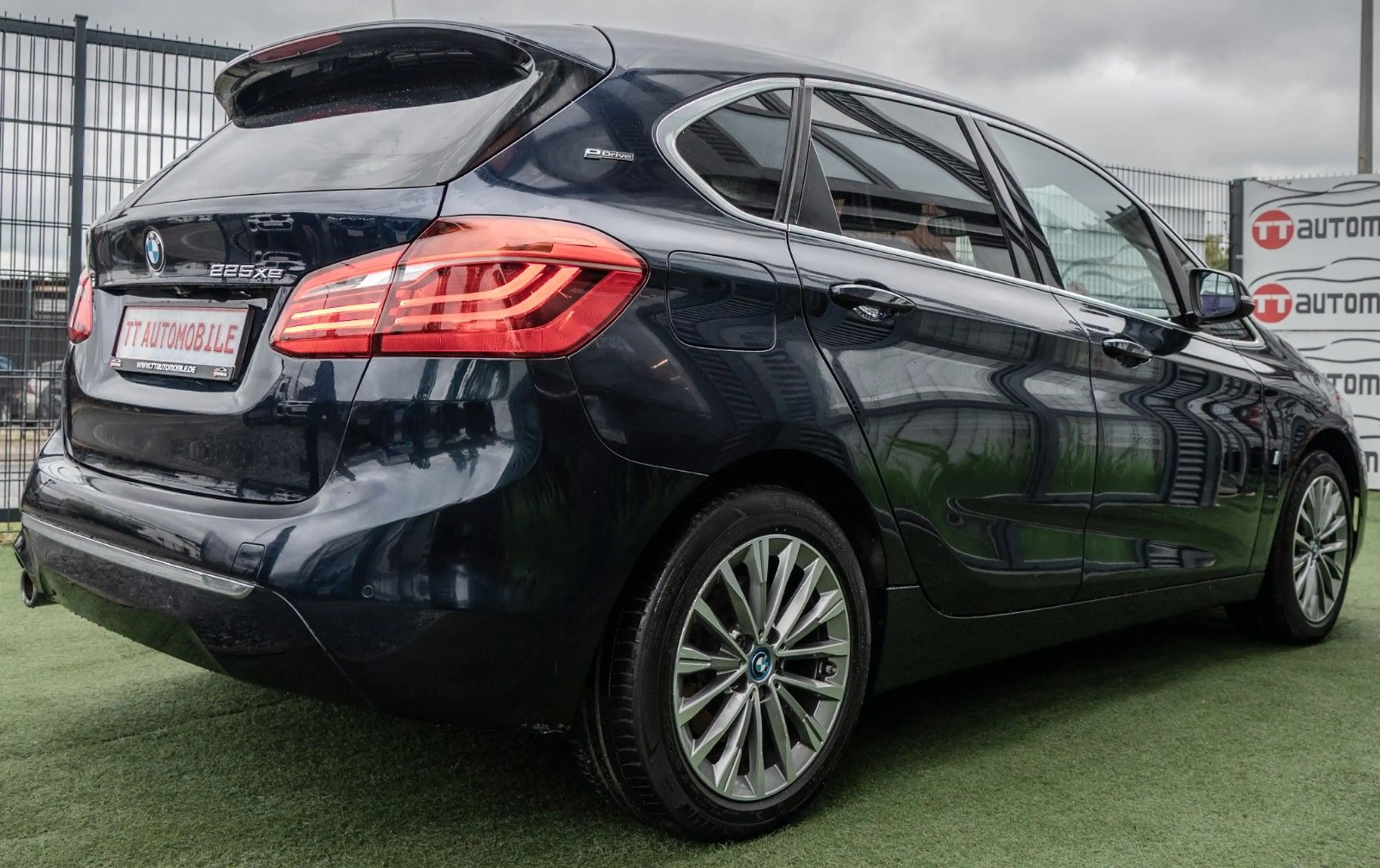 BMW 225 225xe Active Tourer Steptronic Luxury Line|LED| — photo 5
