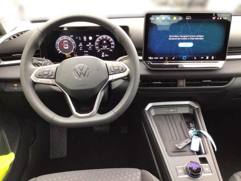Volkswagen T-Roc 1.5 eTSI 85 kW Life AHK-el. klappb. Navi Digitales — photo 10
