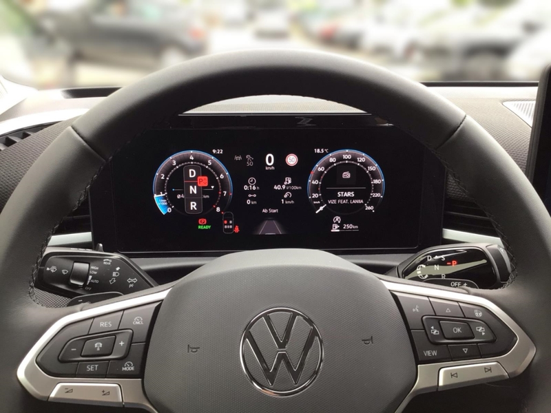 Volkswagen T-Roc 1.5 eTSI 85 kW Life AHK-el. klappb. Navi Digitales — photo 8