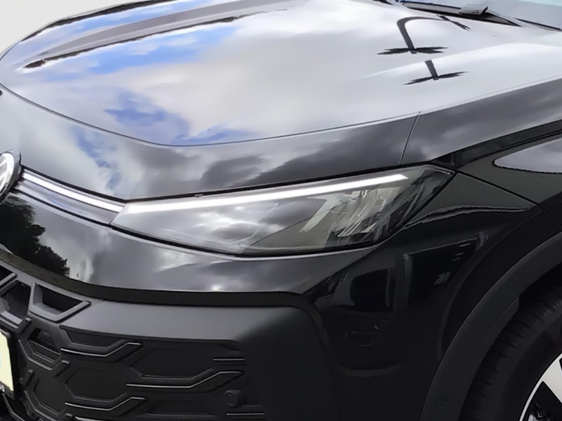 Volkswagen T-Roc 1.5 eTSI 85 kW Life AHK-el. klappb. Navi Digitales — photo 5