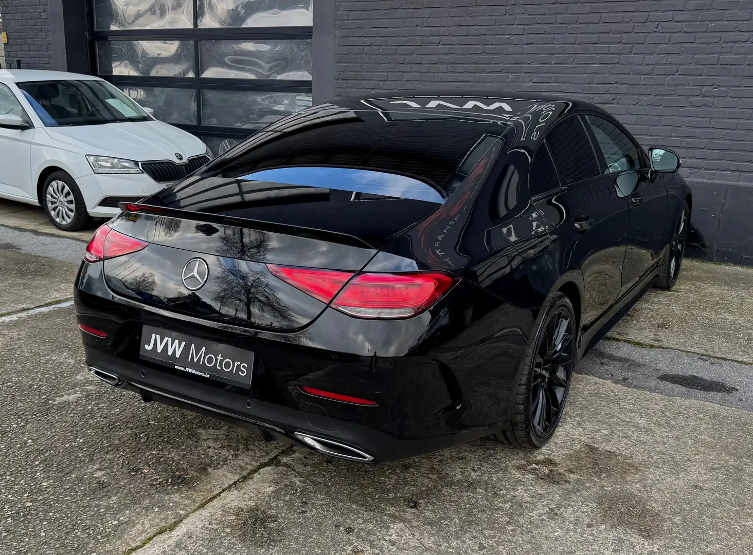 Mercedes-Benz CLS 220 d * AMG Pack * Virtual * Sfeerverlichting Fekete - 2