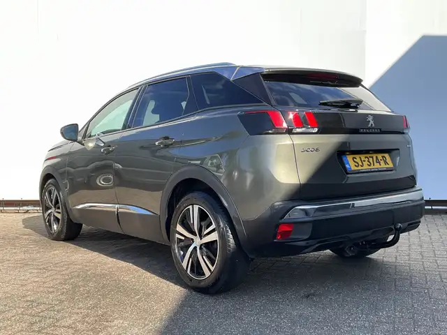 Peugeot 3008 view 2