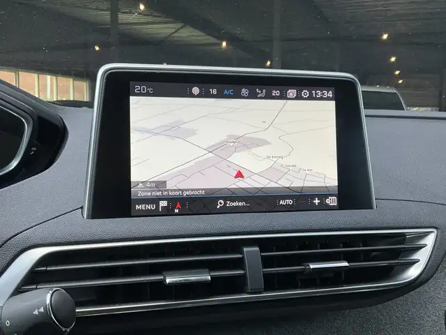 Peugeot 3008 view 6