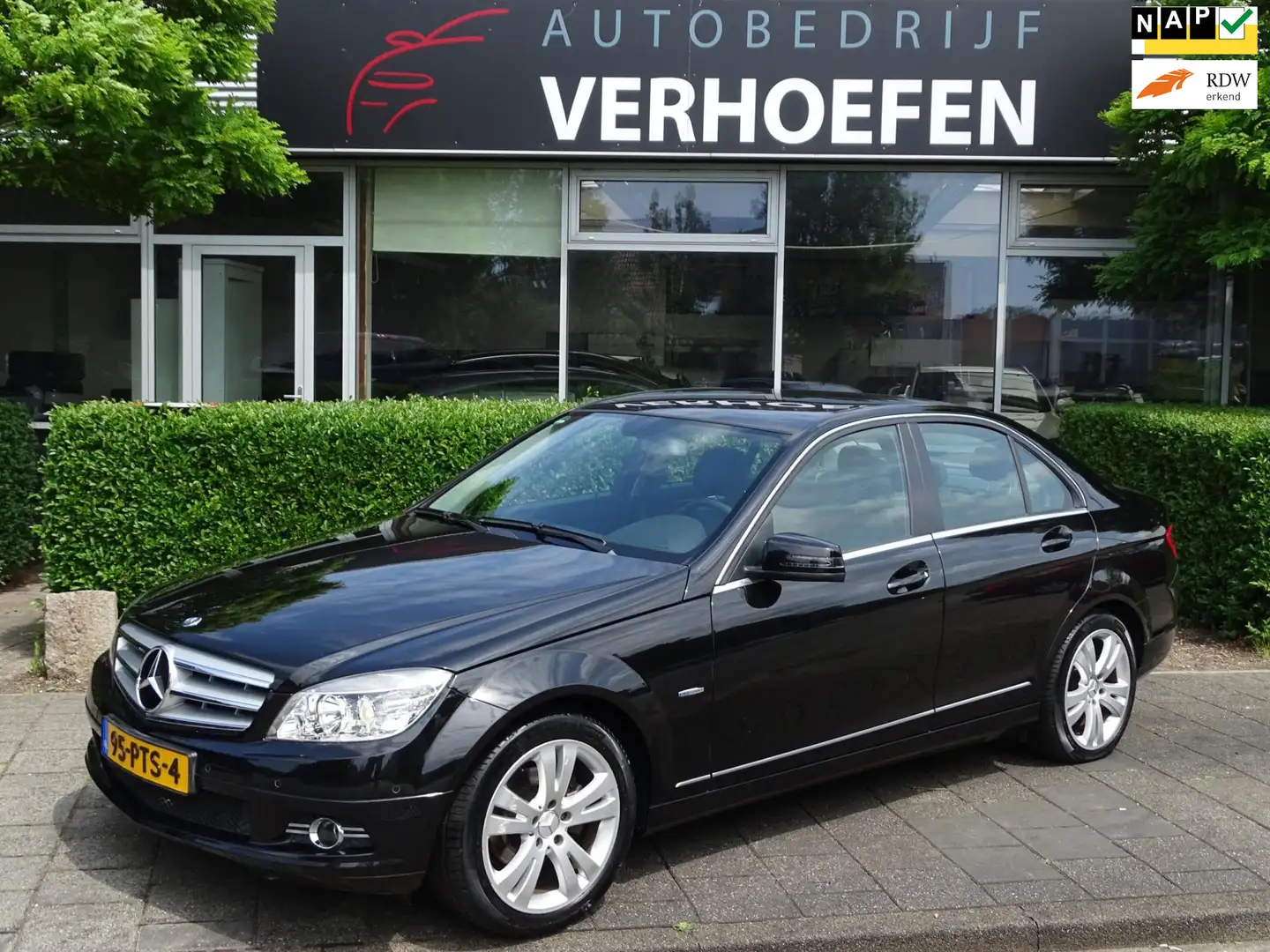 Mercedes-Benz C 180 CGI BlueEFFICIENCY Business Class - AUTOMAAT - CRU Noir - 1