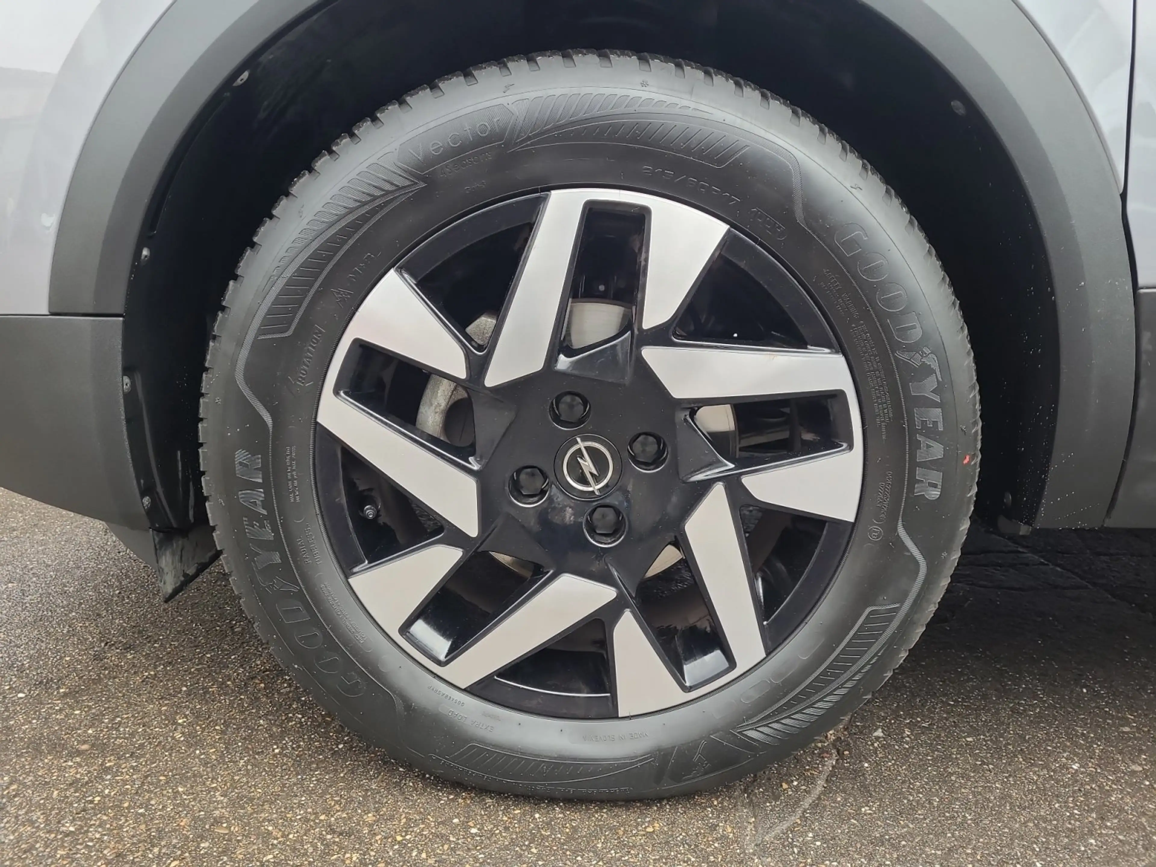 Opel Mokka Elegance Allwetter*Parksensoren*Kamera — photo 11