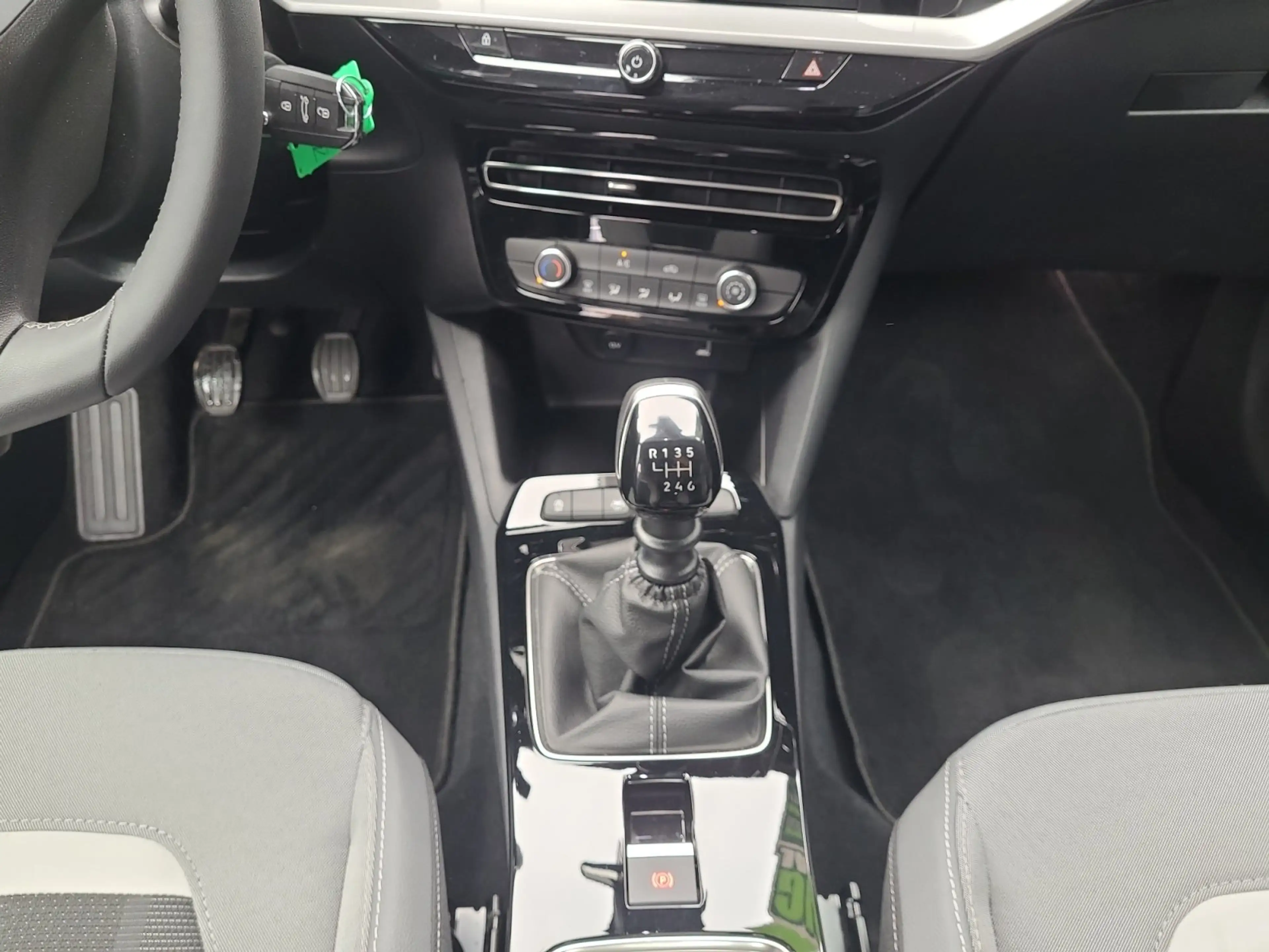 Opel Mokka Elegance Allwetter*Parksensoren*Kamera — photo 14