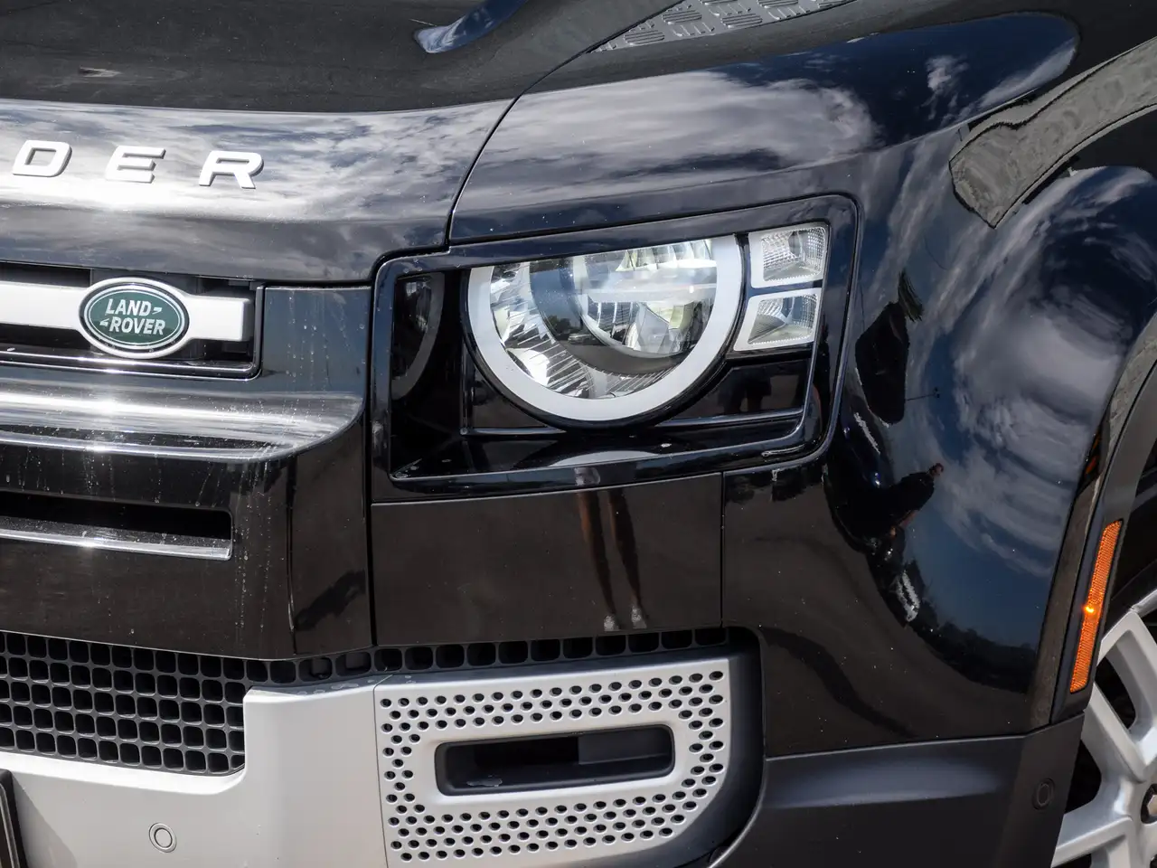 Land Rover Defender снимка Land Rover Defender
