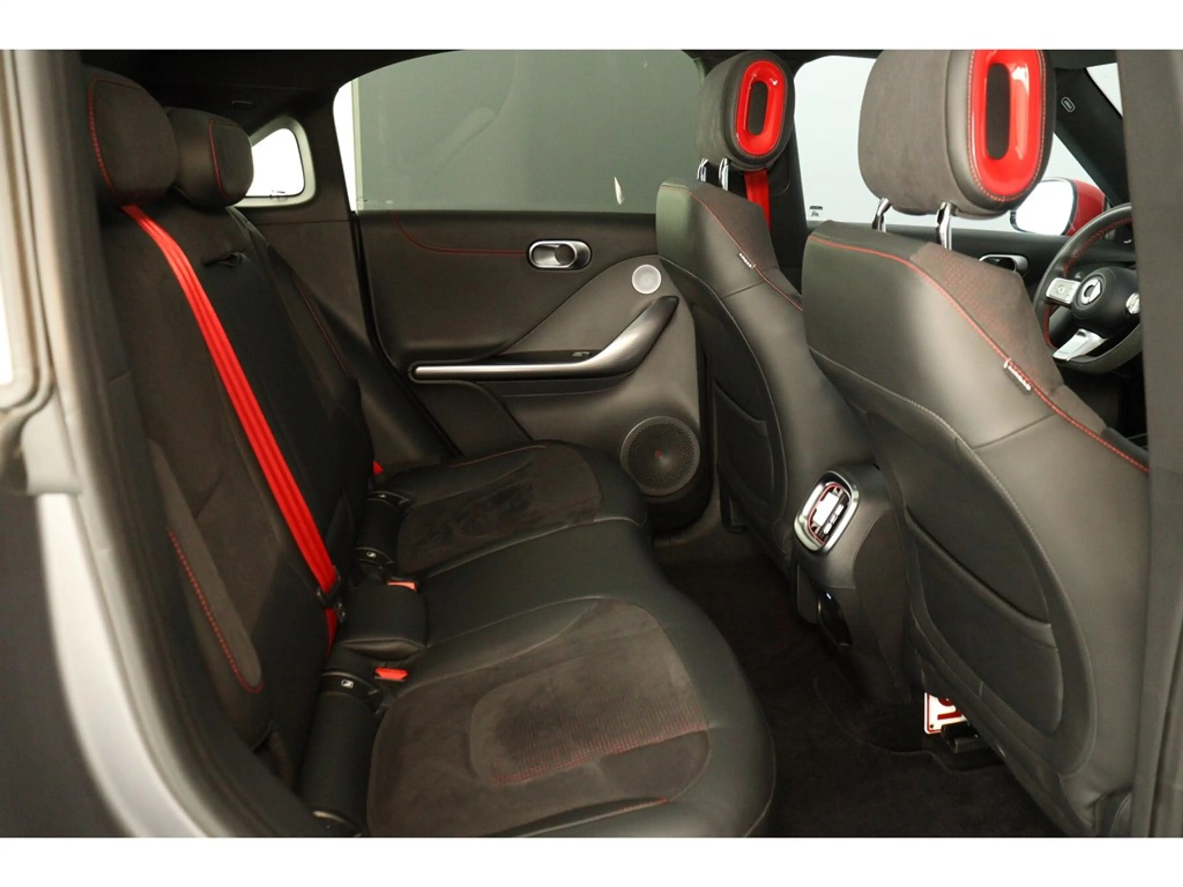 smart brabus #1 66kWh 428pk — photo 12