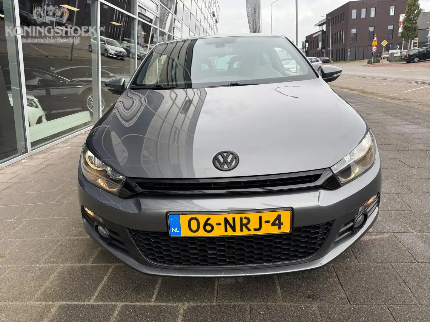 Volkswagen Scirocco 1.4 TSI Highline Grijs - 2