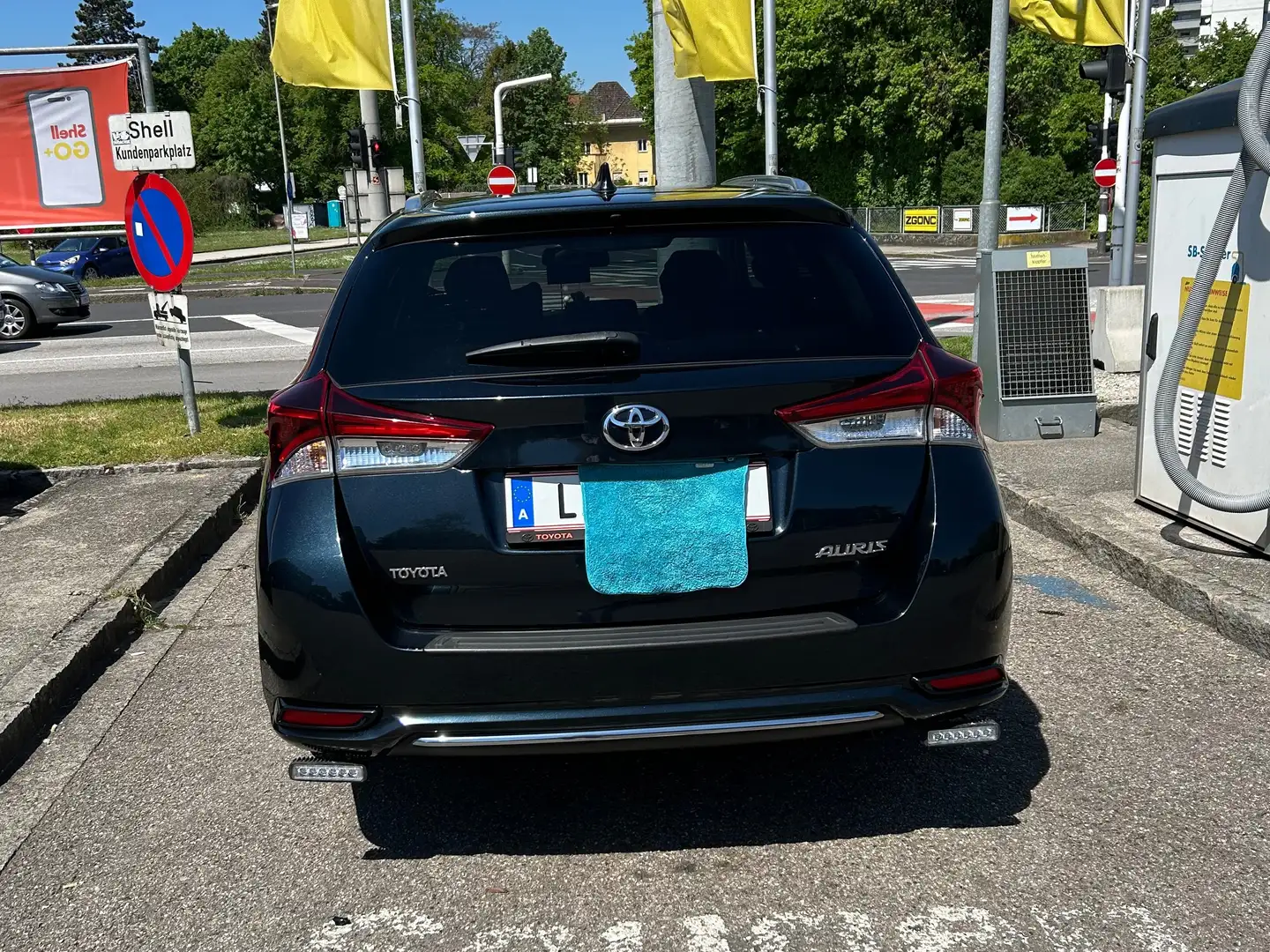 Toyota Auris Auris 1,4 D-4D Edition 45 Edition 45 Schwarz - 1