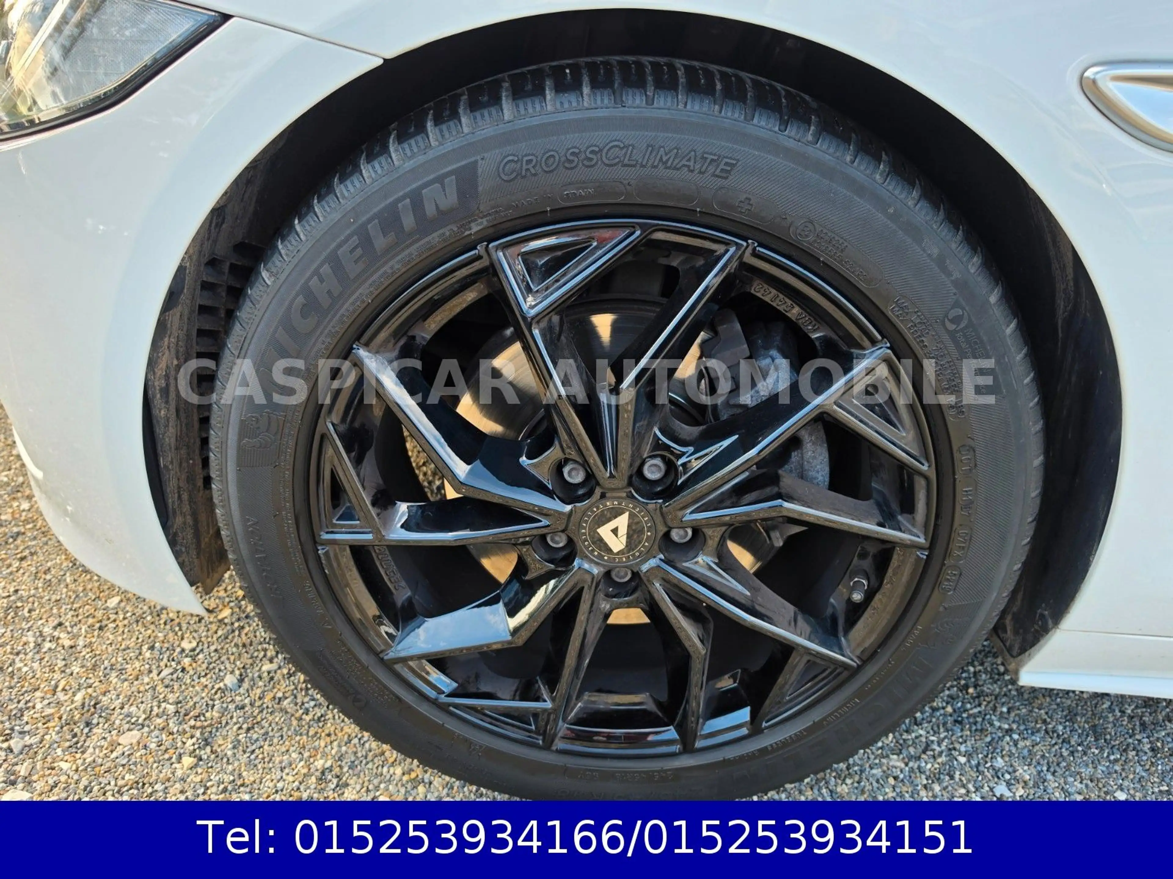 Jaguar XE 20d "R-Sport", NAVI,SHZ,PDC,BI-XENON,KAMERA — photo 11