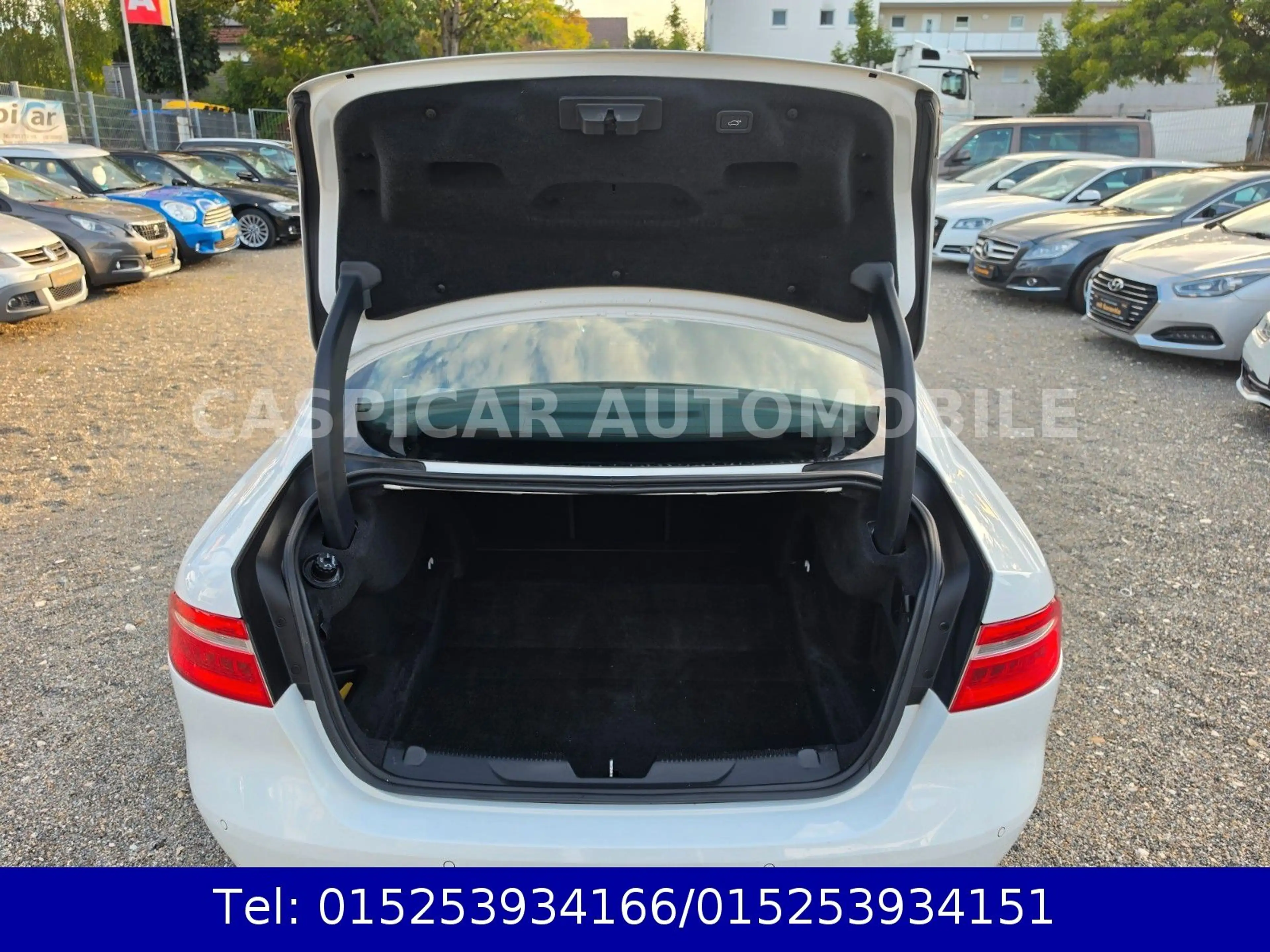 Jaguar XE 20d "R-Sport", NAVI,SHZ,PDC,BI-XENON,KAMERA — photo 9