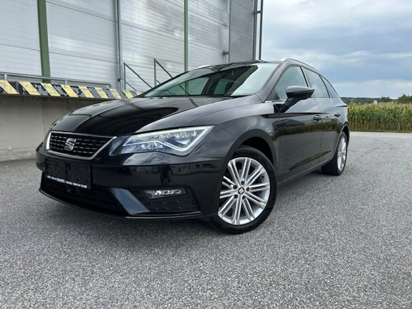 SEAT Leon Style 1,6TDI,1-Besitz,SHZG,PDC,Teilleder Schwarz - 1