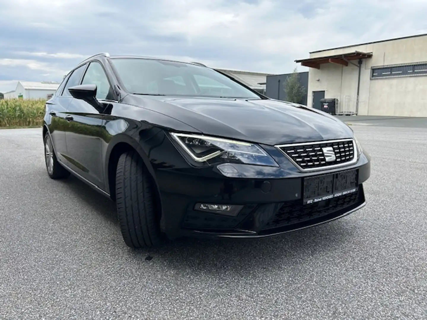 SEAT Leon Style 1,6TDI,1-Besitz,SHZG,PDC,Teilleder Schwarz - 2
