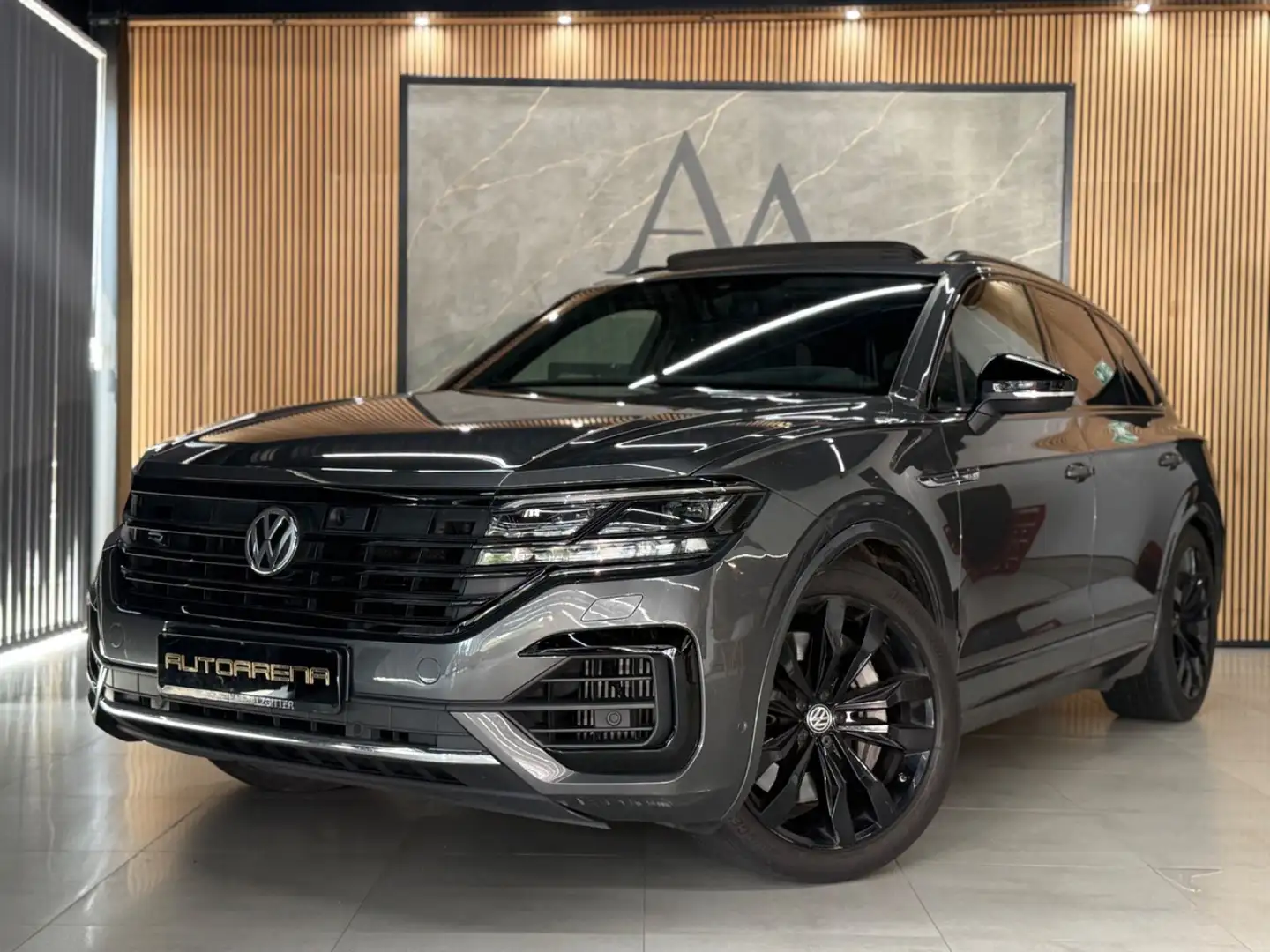 Volkswagen Touareg R-Line 4M V8*BLACK*LUFT*PANO*NIGHT-V*VC Grau - 2