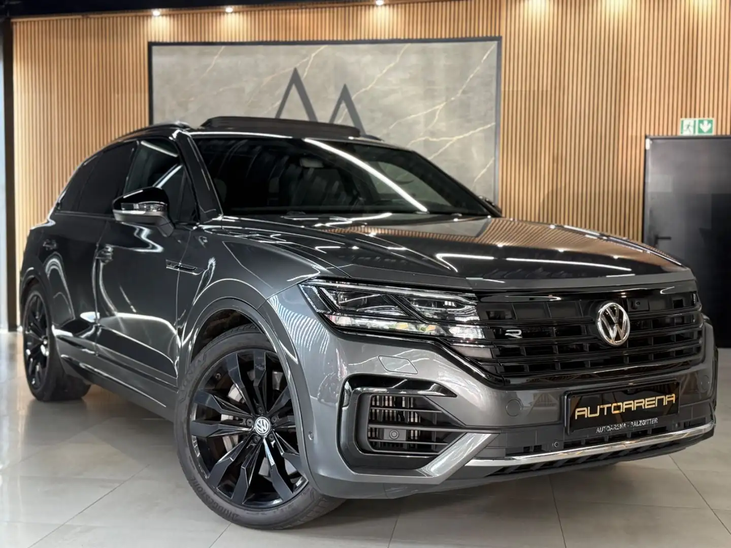 Volkswagen Touareg R-Line 4M V8*BLACK*LUFT*PANO*NIGHT-V*VC Grau - 1
