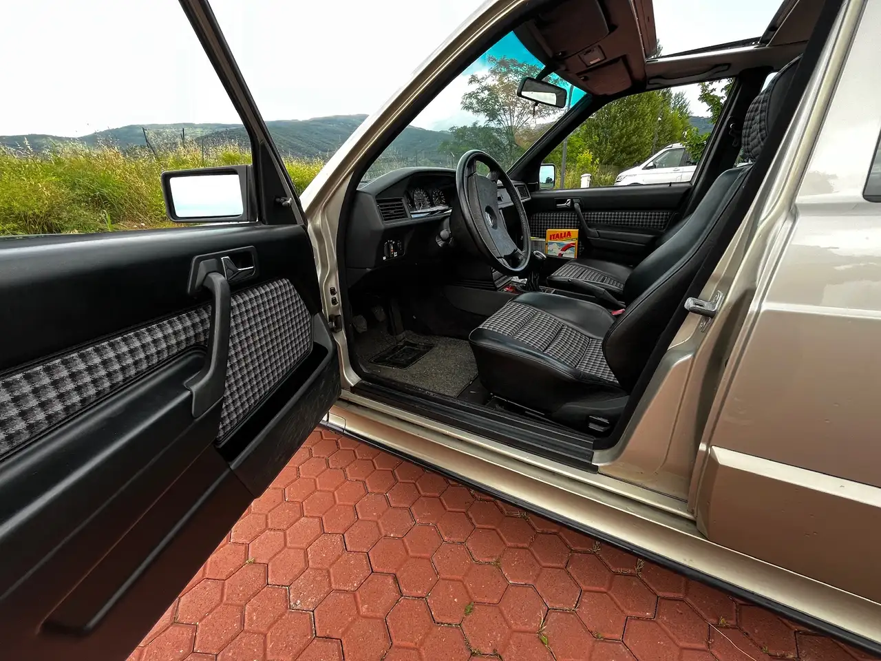 Mercedes-Benz 190 2.3 16 E 185cv, foto 8