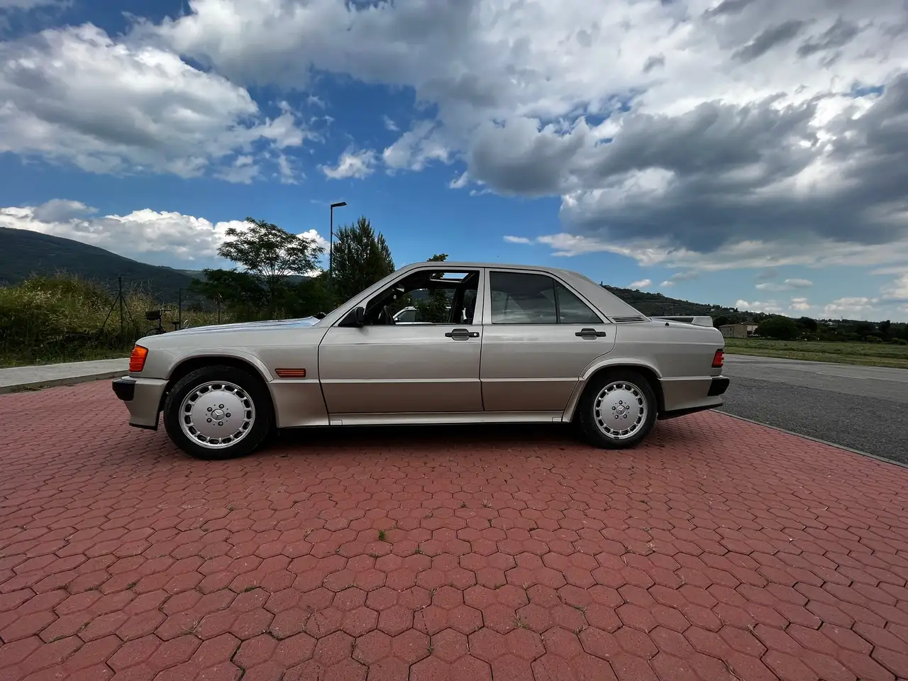 Mercedes-Benz 190 2.3 16 E 185cv, foto 7