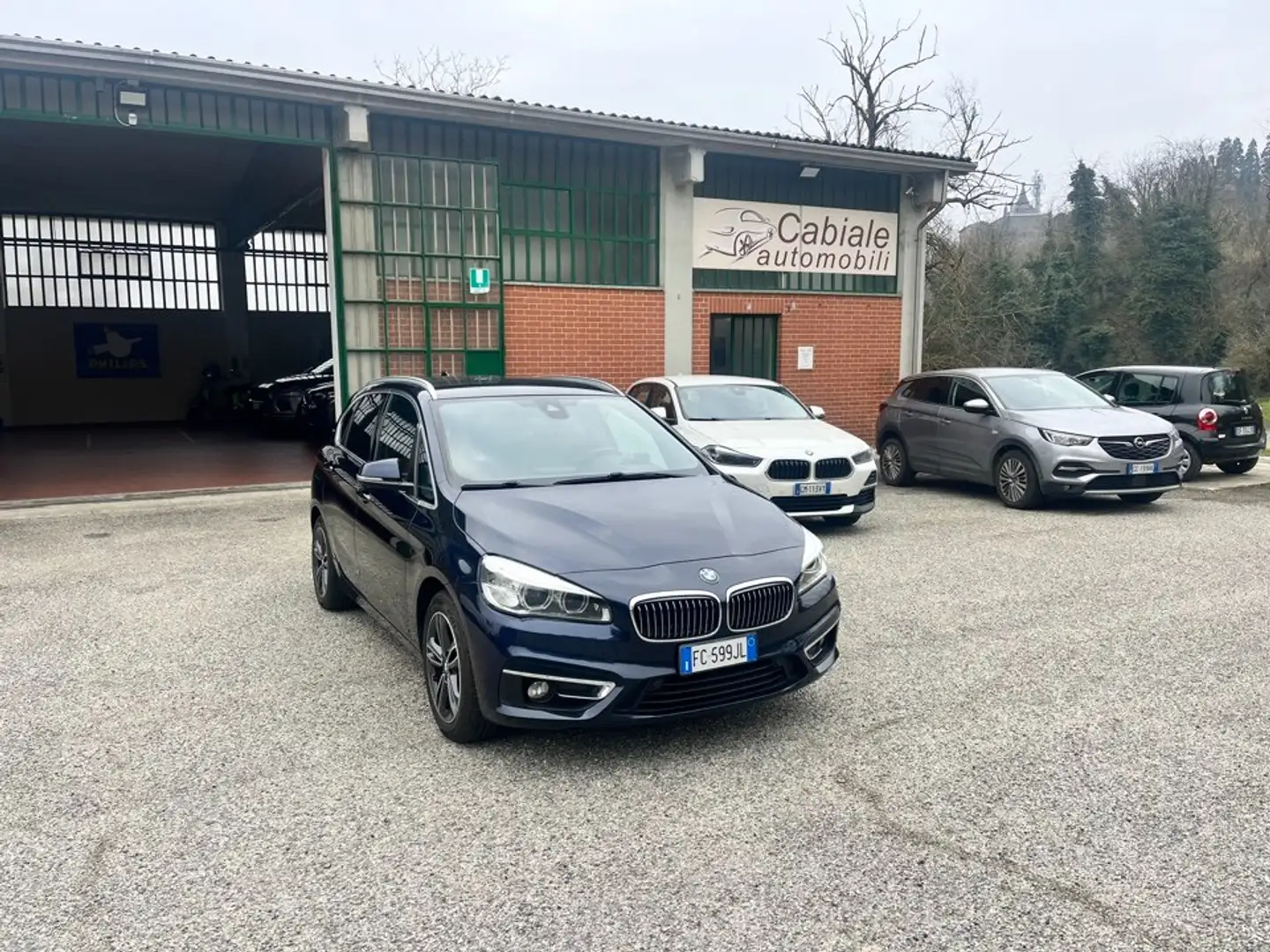 BMW 225 225xe Active Tourer iPerformance Luxury auto Nero - 1