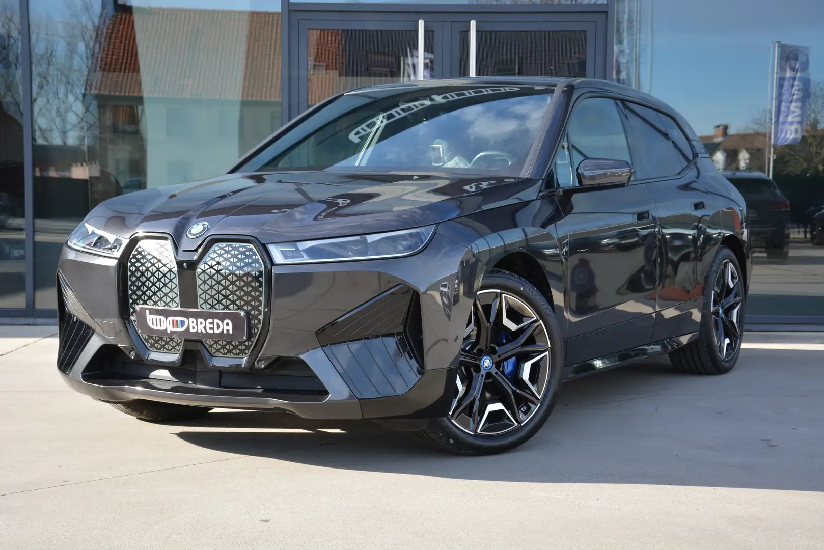 BMW iX xDrive50 M-Sport/Skylounge/Softclose/Massage/ACC Grau - 2