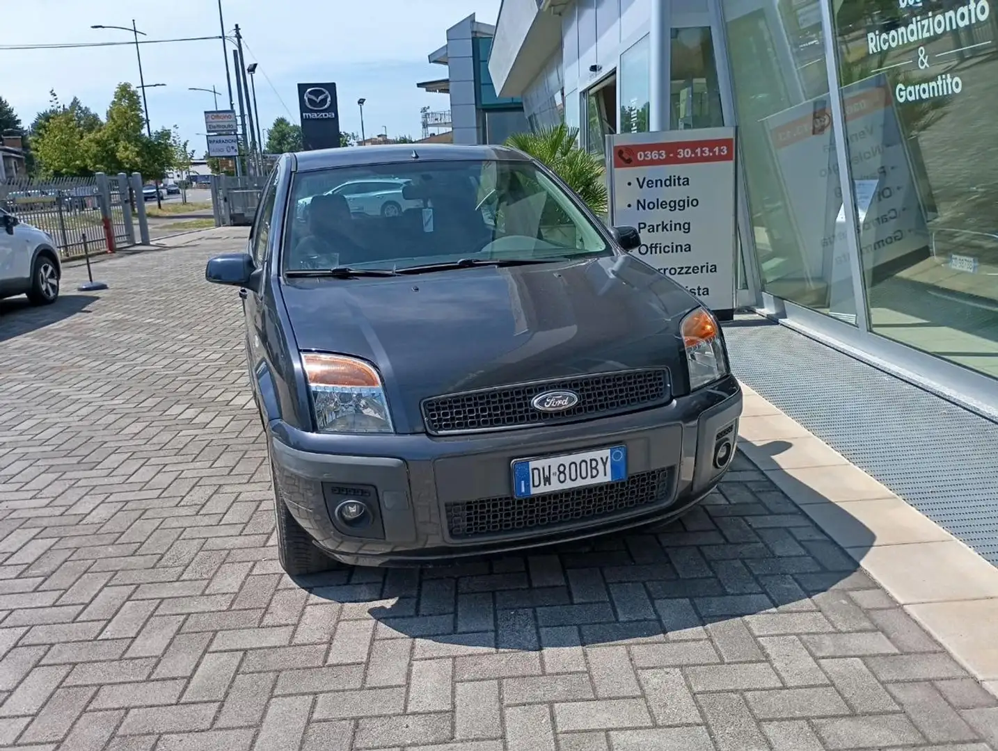 Ford Fusion 1.4 16V  5p. Titanium Grijs - 1