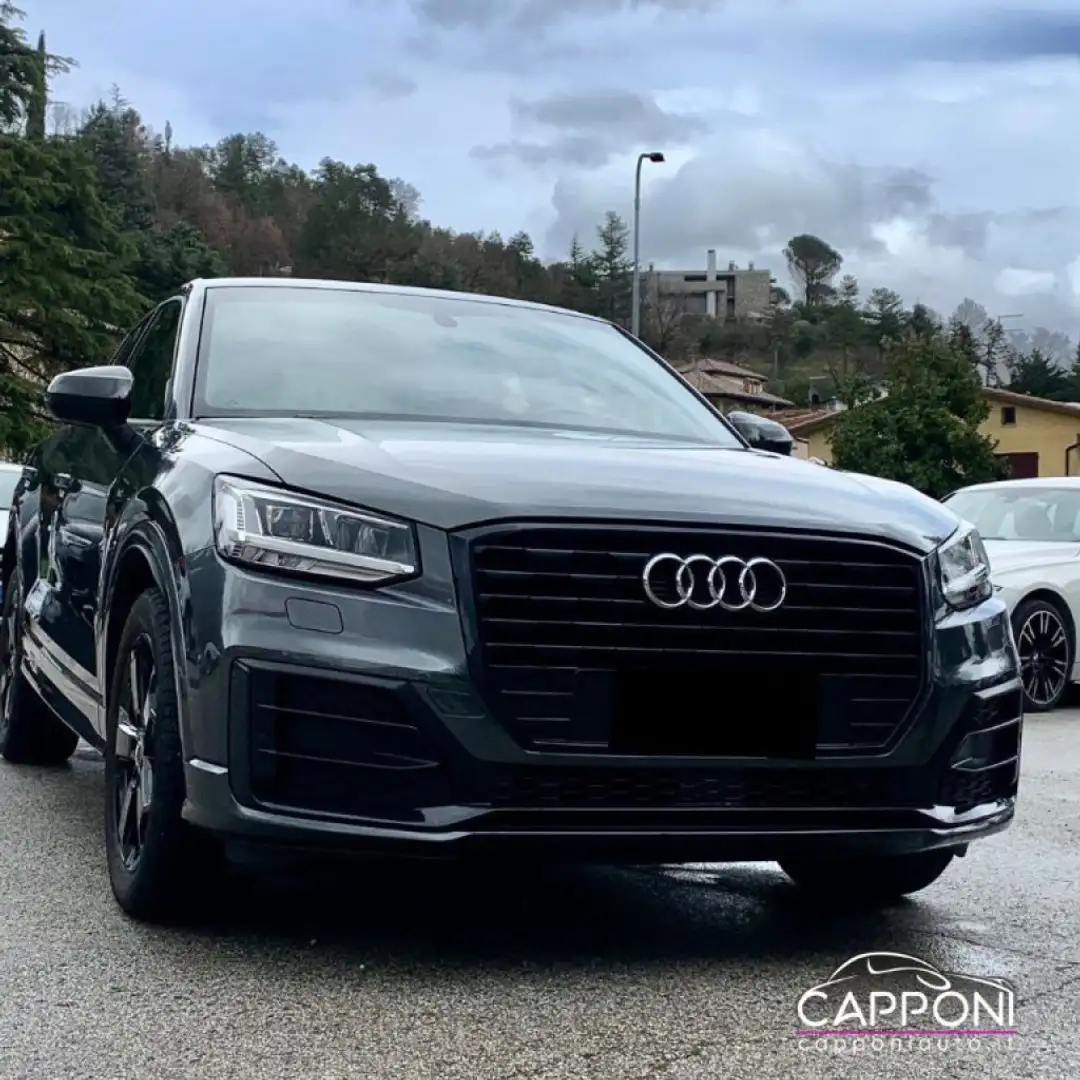 Audi Q2 30 TDI Identity Black S tronic PROMO Gris - 1