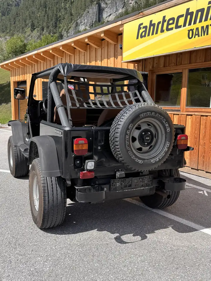 Jeep Wrangler YJ, foto 4