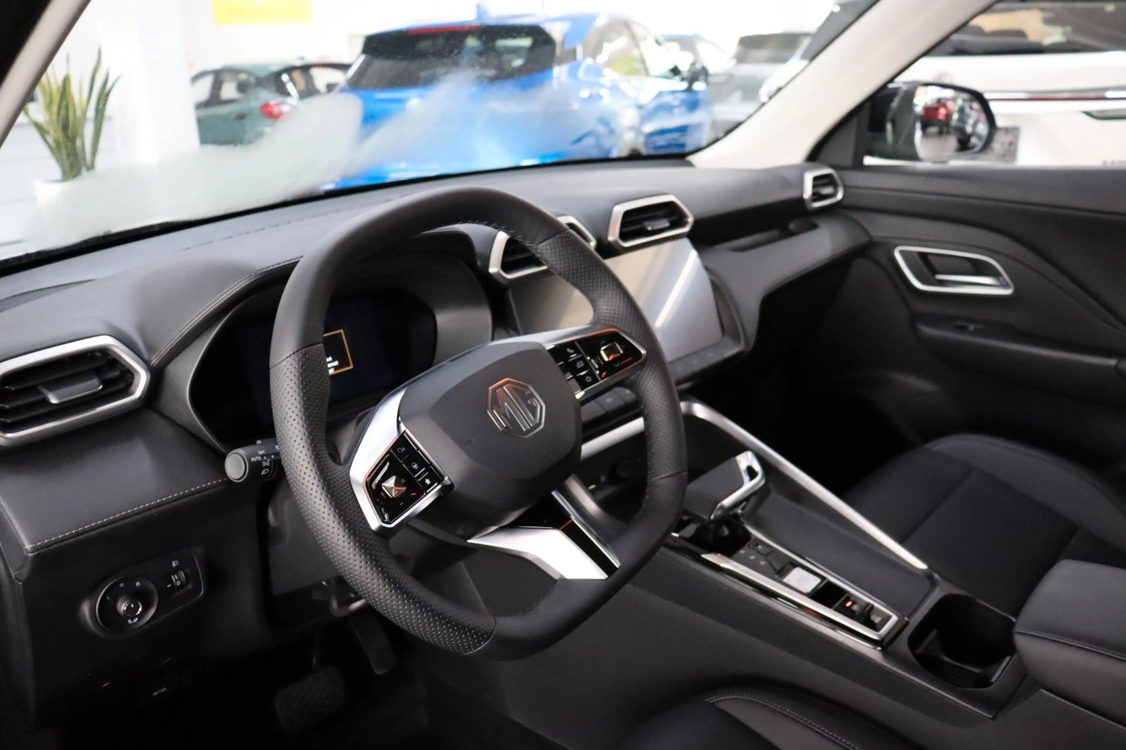 MG ZS 1.5 Hybrid+ Luxury 360°Navi,Totw PANO AKTION — photo 11
