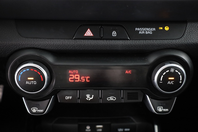 Kia Stonic 1.0 T-GDI Platinum Navi Sitzheizung Leder — photo 12