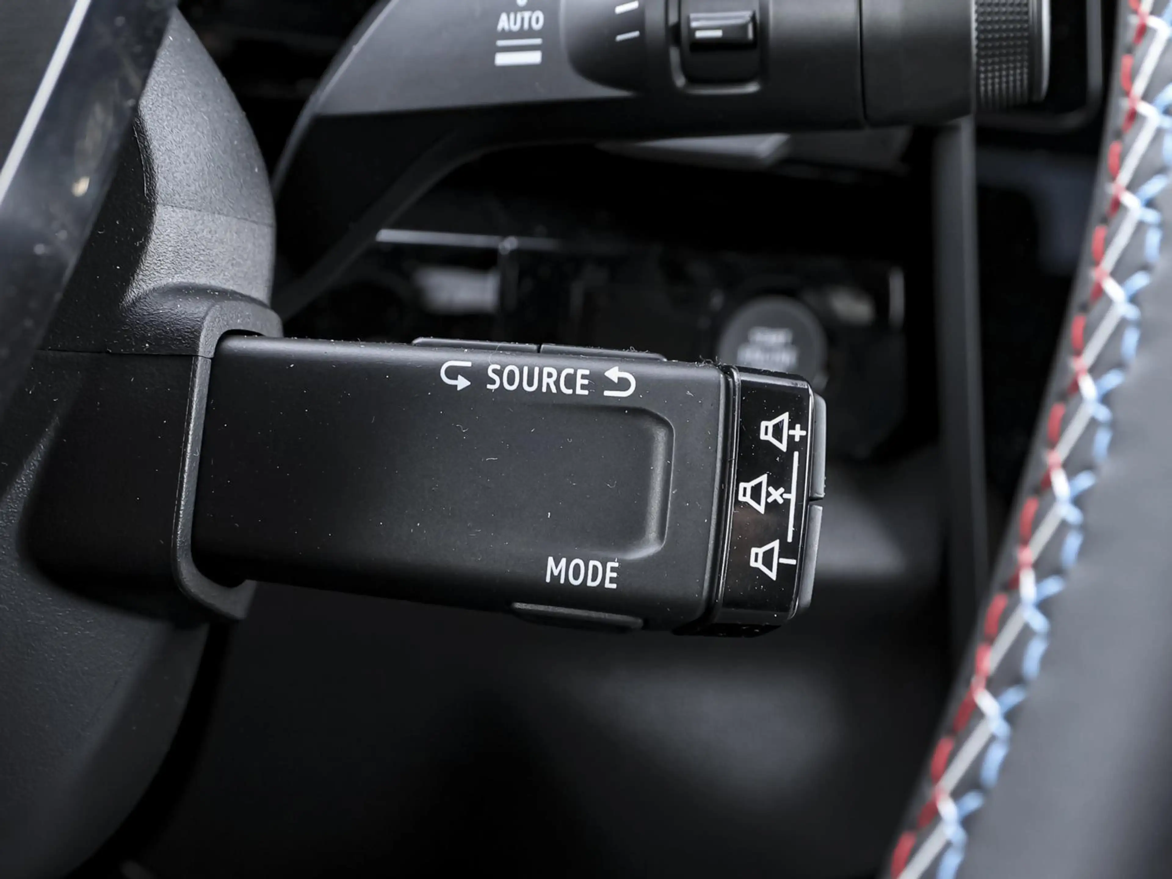 Renault Rafale Esprit Alpine Full Hybrid E-Tech 200 GJR — photo 13