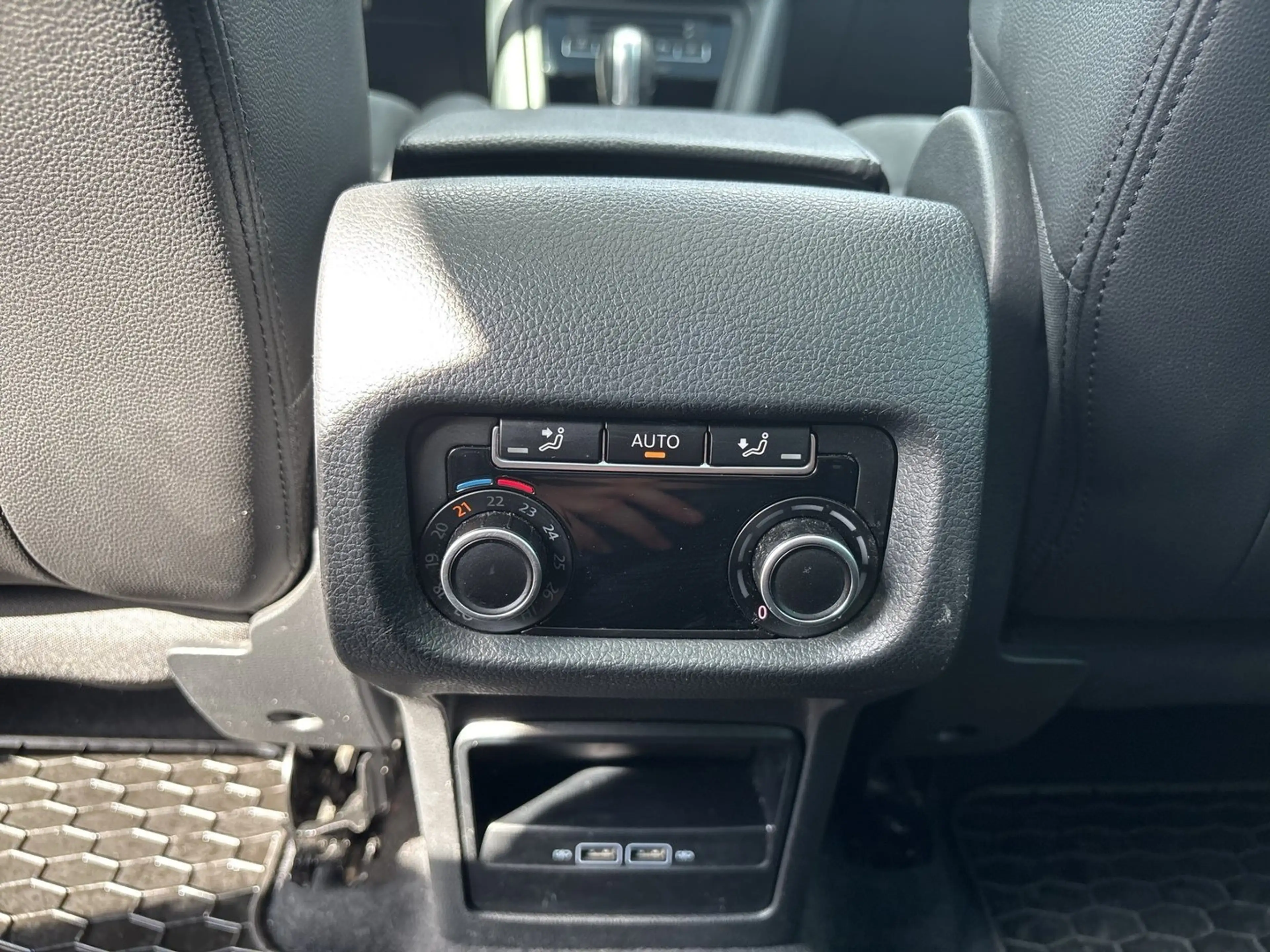Volkswagen Sharan Business+ TSI DSG 7-Sitzer — photo 15