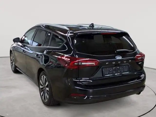 Ford Focus view 5
