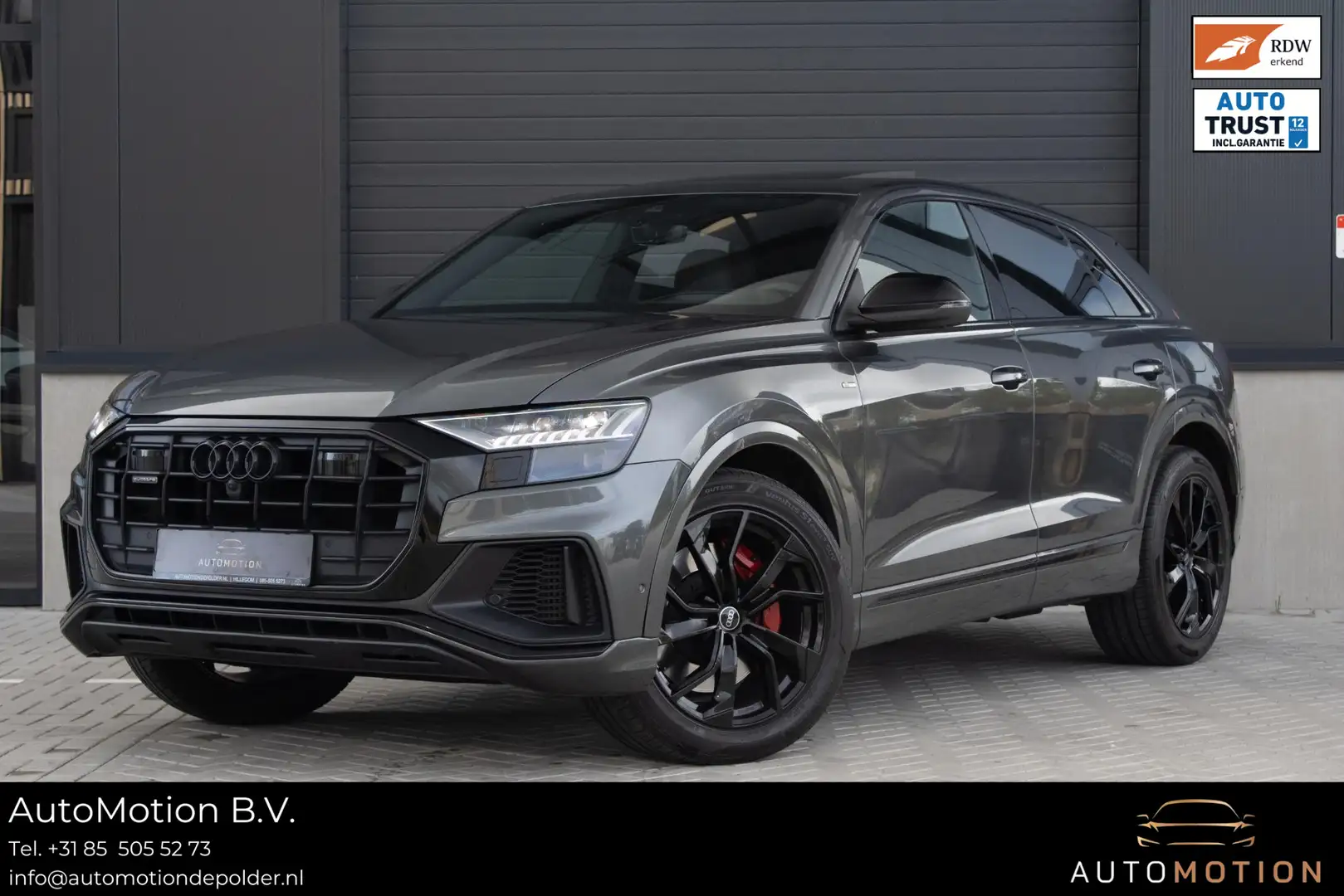 Audi Q8 60 TFSI e quattro Competition SQ8  PANO  CAM  ACC Grijs - 1