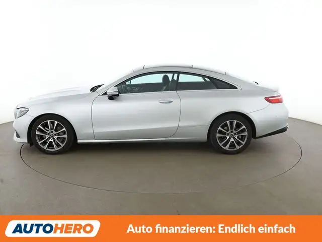 Mercedes-Benz E-Class view 3